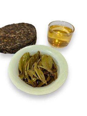 Bánh trà lên men Papao vò máy 200gram - Shan Tuyết cổ thụ Tà Xùa, Sơn La 1 búp 2 lá