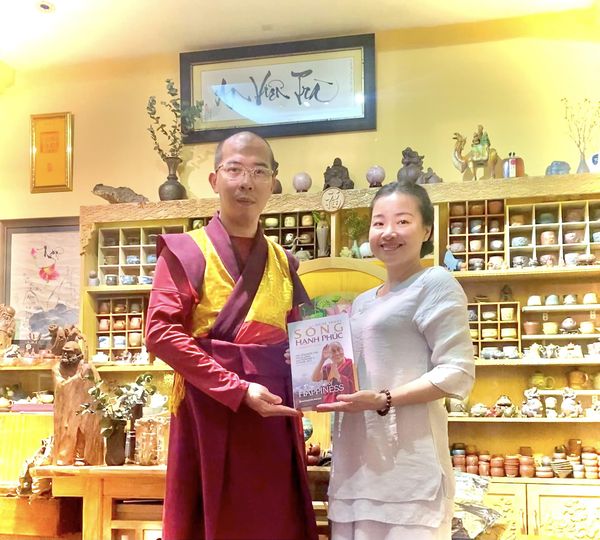 thầy Pema Rinchen Như Tạng